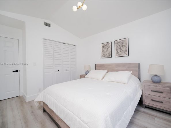 6736 Schooner Ter, Margate FL 33063
