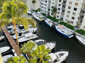 1700 NW N River Dr 805, Miami FL 33125