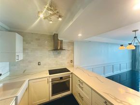 1700 NW N River Dr 805, Miami FL 33125