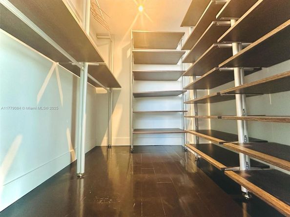 1700 NW N River Dr 805, Miami FL 33125