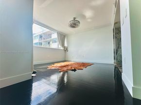 1700 NW N River Dr 805, Miami FL 33125