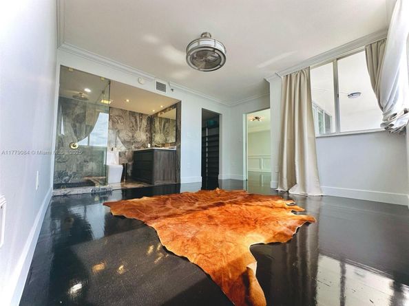 1700 NW N River Dr 805, Miami FL 33125