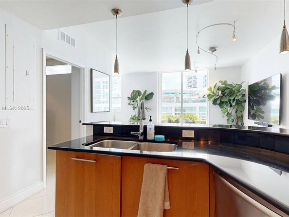 5970 Indian Creek Dr PH4, Miami Beach FL 33140