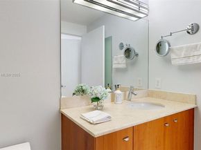 5970 Indian Creek Dr PH4, Miami Beach FL 33140