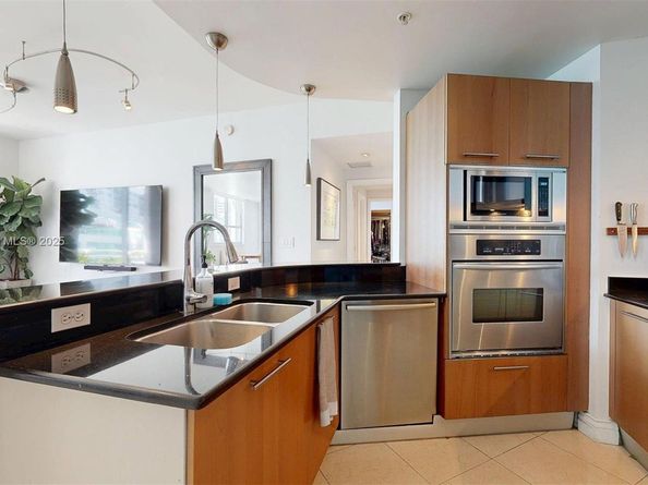 5970 Indian Creek Dr PH4, Miami Beach FL 33140