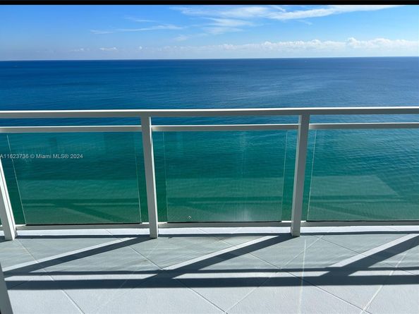 2030 S Ocean Dr 2220, Hallandale Beach FL 33009