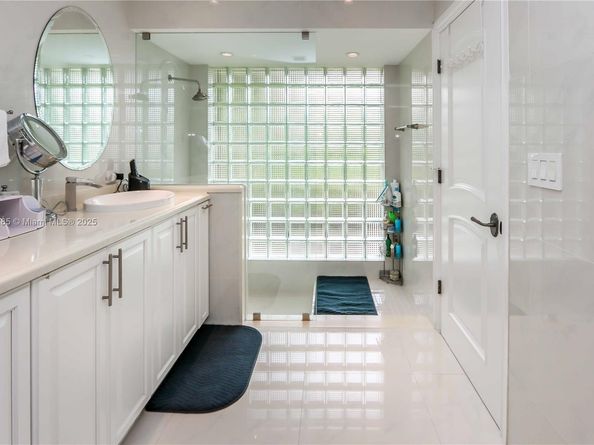 3650 N 36th Ave 2, Hollywood FL 33021