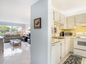 3505 NW 48th Ave 411, Lauderdale Lakes FL 33319