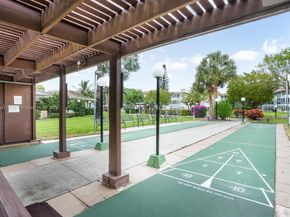 3505 NW 48th Ave 411, Lauderdale Lakes FL 33319