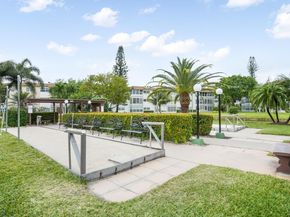 3505 NW 48th Ave 411, Lauderdale Lakes FL 33319