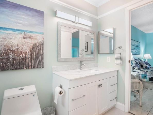 3505 NW 48th Ave 411, Lauderdale Lakes FL 33319