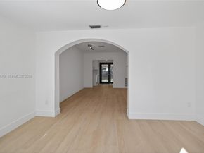 1113 N Victoria Park Rd, Fort Lauderdale FL 33304