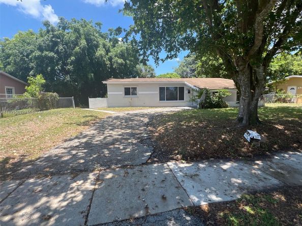 3841 NW 7th Ct, Lauderhill FL 33311