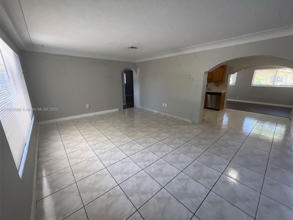 3841 NW 7th Ct, Lauderhill FL 33311