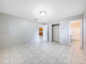 3841 NW 7th Ct, Lauderhill FL 33311