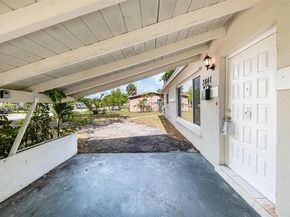 3841 NW 7th Ct, Lauderhill FL 33311