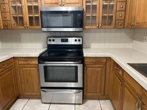 3841 NW 7th Ct, Lauderhill FL 33311