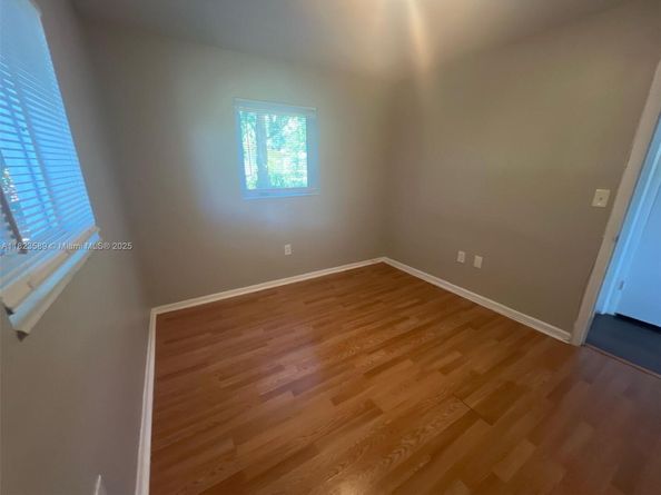 3841 NW 7th Ct, Lauderhill FL 33311
