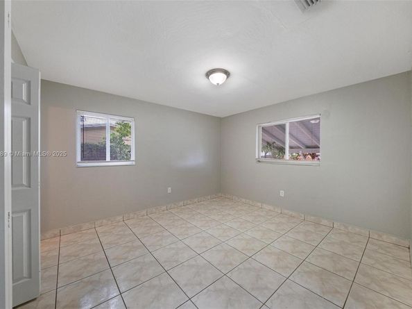 3841 NW 7th Ct, Lauderhill FL 33311