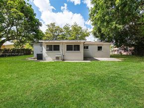 3841 NW 7th Ct, Lauderhill FL 33311