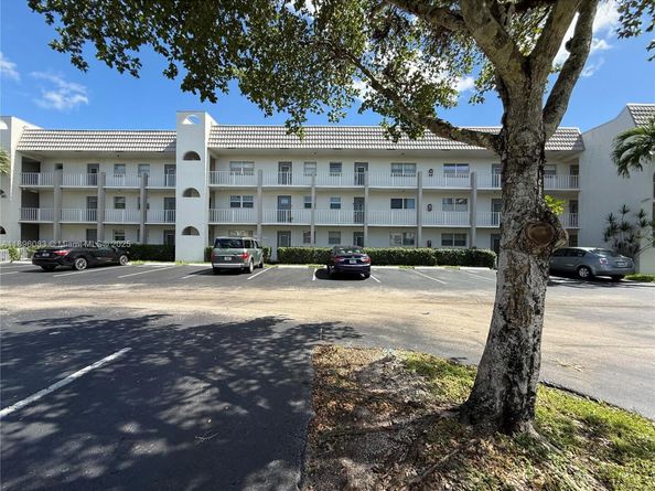 8450 Sunrise Lakes Blvd 111, Sunrise FL 33322
