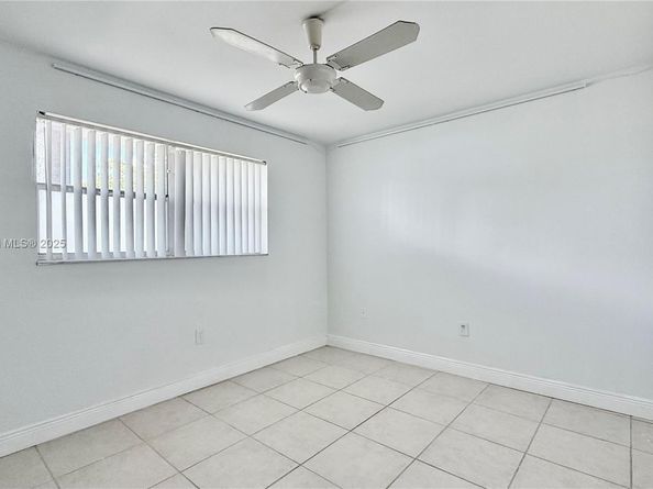 8450 Sunrise Lakes Blvd 111, Sunrise FL 33322