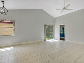640 SW 113th Ter, Pembroke Pines FL 33025