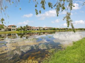 640 SW 113th Ter, Pembroke Pines FL 33025