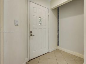 640 SW 113th Ter, Pembroke Pines FL 33025