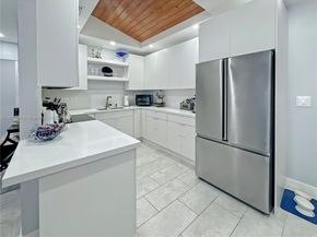 7580 SW 29th St, Miami FL 33155