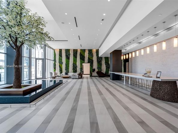851 NE 1st Ave 2904, Miami FL 33132