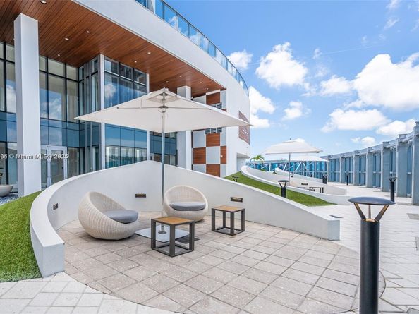 851 NE 1st Ave 2904, Miami FL 33132