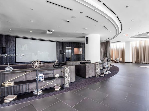 851 NE 1st Ave 2904, Miami FL 33132