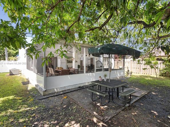 9133 SW 142nd Pl, Miami FL 33186