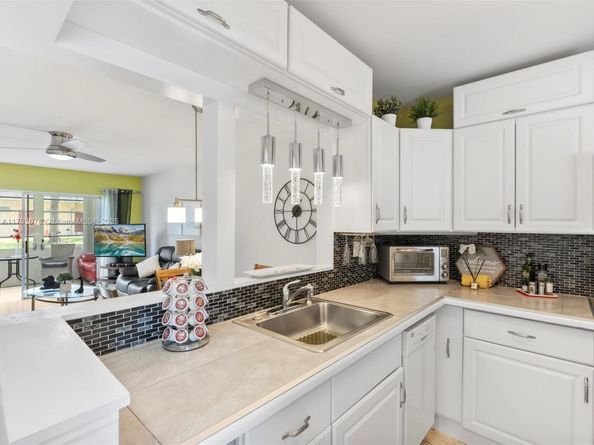 4431 NW 16th St H110, Lauderhill FL 33313