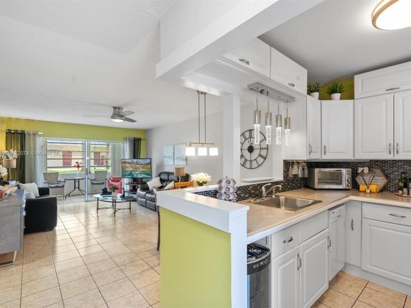 4431 NW 16th St H110, Lauderhill FL 33313