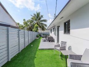 400 NW 40th St, Miami FL 33127