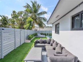 400 NW 40th St, Miami FL 33127