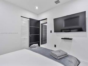 400 NW 40th St, Miami FL 33127