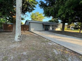 2950 NE 11th Ave, Pompano Beach FL 33064