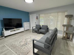 2950 NE 11th Ave, Pompano Beach FL 33064