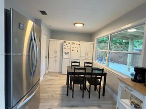 2950 NE 11th Ave, Pompano Beach FL 33064