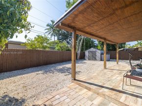 2950 NE 11th Ave, Pompano Beach FL 33064