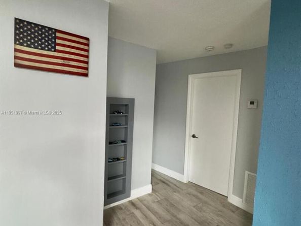 2950 NE 11th Ave, Pompano Beach FL 33064