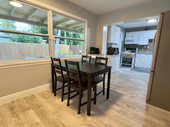 2950 NE 11th Ave, Pompano Beach FL 33064