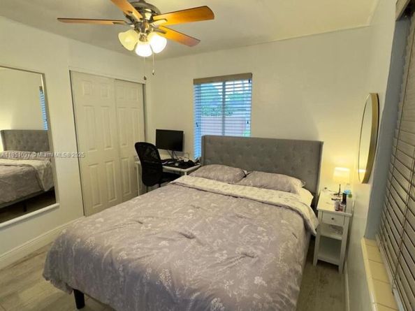 2950 NE 11th Ave, Pompano Beach FL 33064