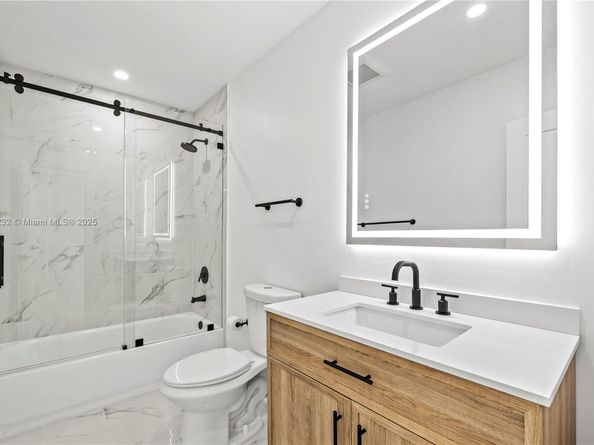 5000 Bayberry Ln, Tamarac FL 33319