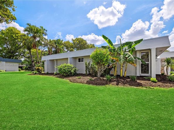 5000 Bayberry Ln, Tamarac FL 33319