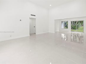 5000 Bayberry Ln, Tamarac FL 33319