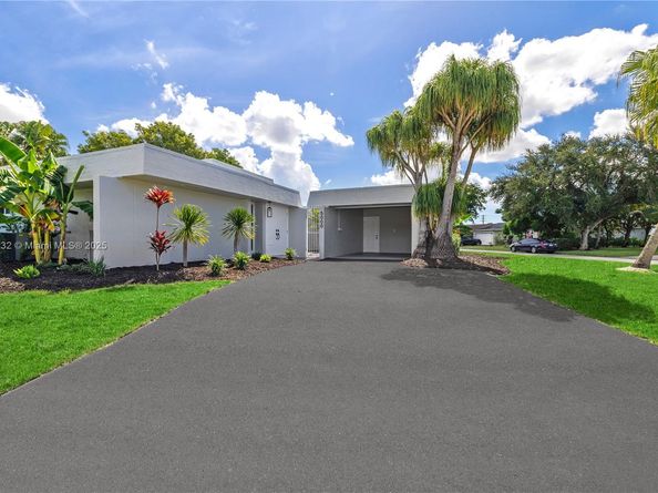 5000 Bayberry Ln, Tamarac FL 33319